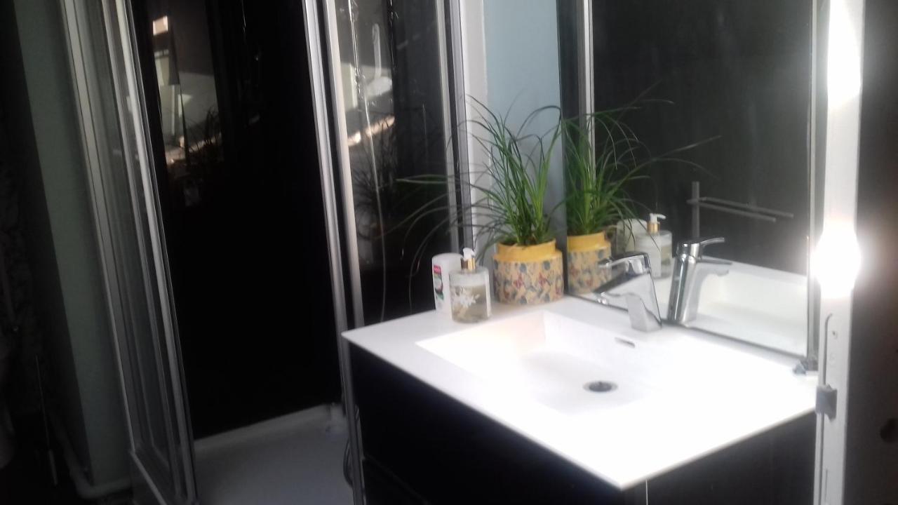 Chambre Dans Maison Privee Awoingt Exteriör bild